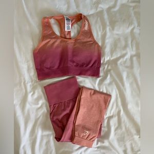 Gymshark work out set. Pink ombré. Size medium. Great condition barely worn.